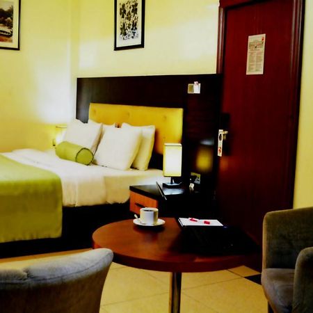 Sweet Spirit Hotel And Suites Danag - 포트하커트 외부 사진