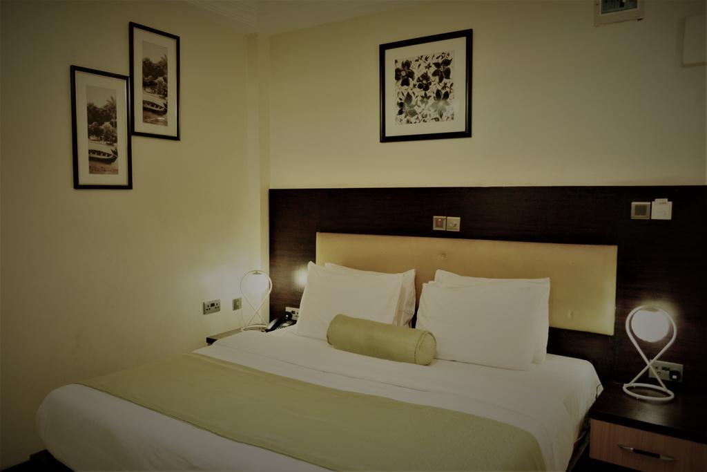 Sweet Spirit Hotel And Suites Danag - 포트하커트 외부 사진