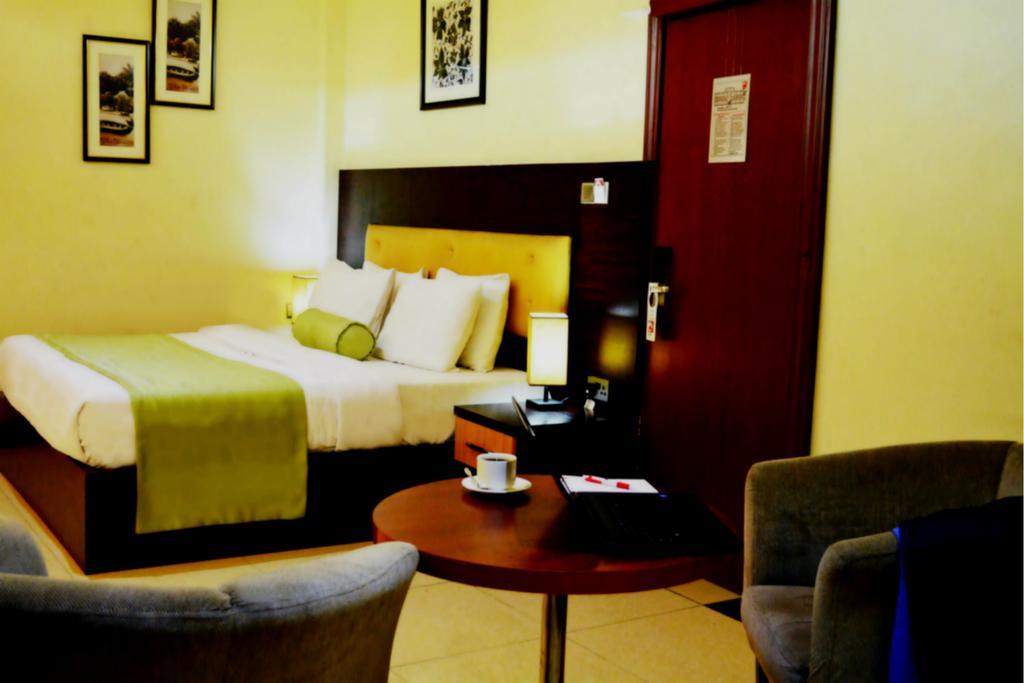 Sweet Spirit Hotel And Suites Danag - 포트하커트 외부 사진