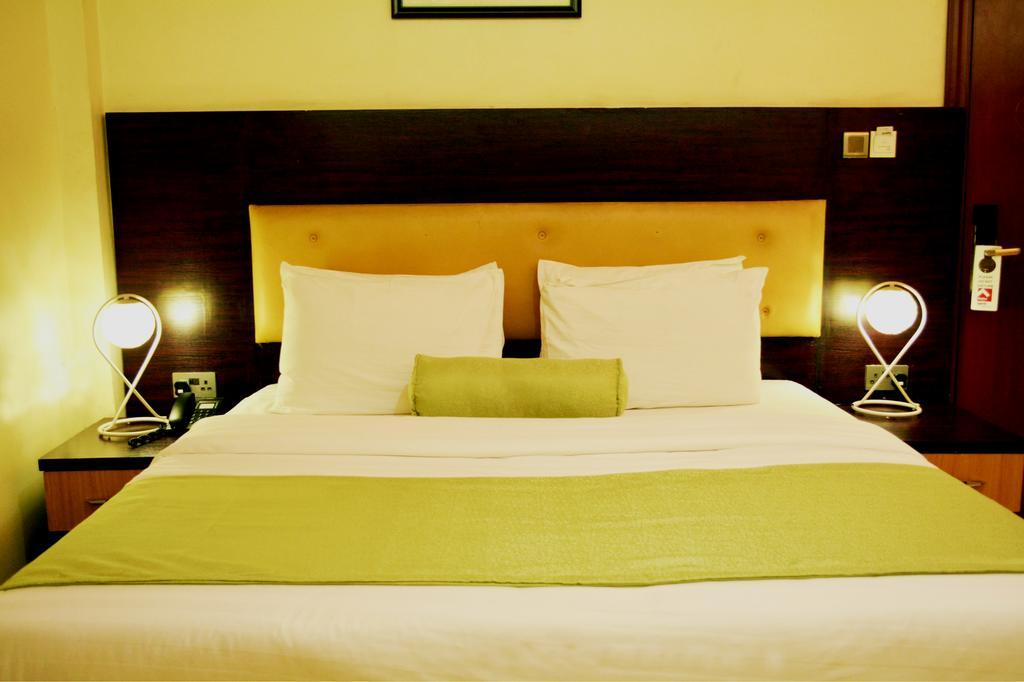Sweet Spirit Hotel And Suites Danag - 포트하커트 외부 사진