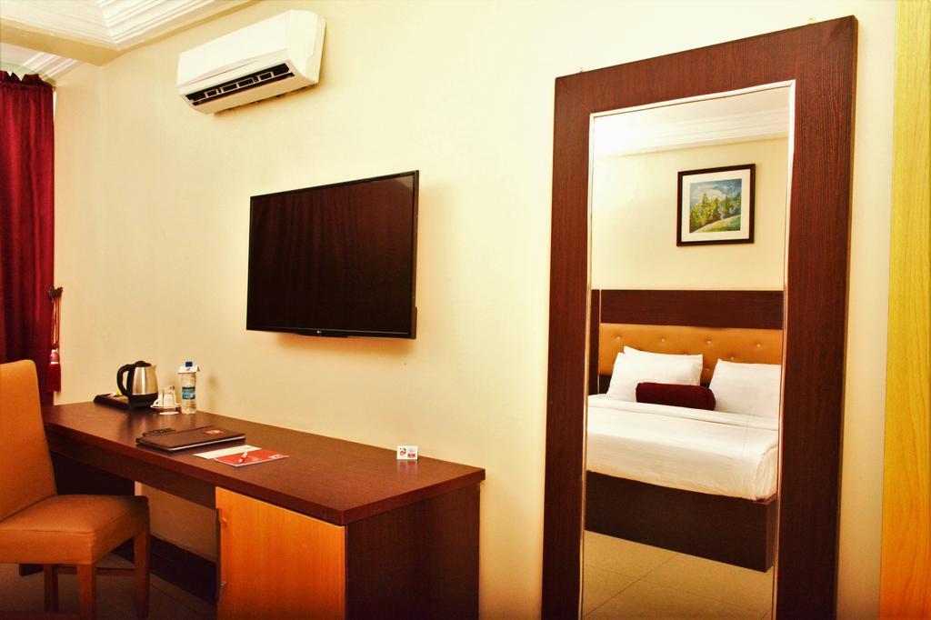 Sweet Spirit Hotel And Suites Danag - 포트하커트 외부 사진