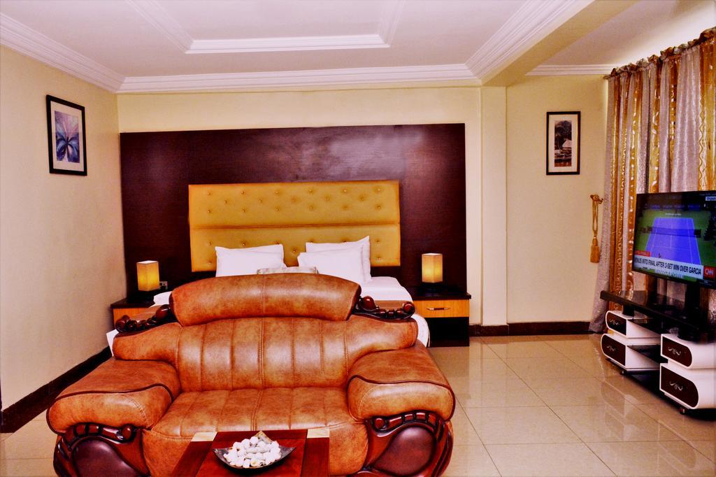 Sweet Spirit Hotel And Suites Danag - 포트하커트 외부 사진