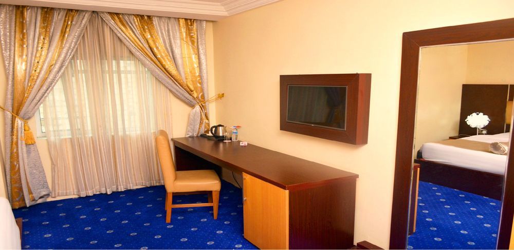 Sweet Spirit Hotel And Suites Danag - 포트하커트 외부 사진