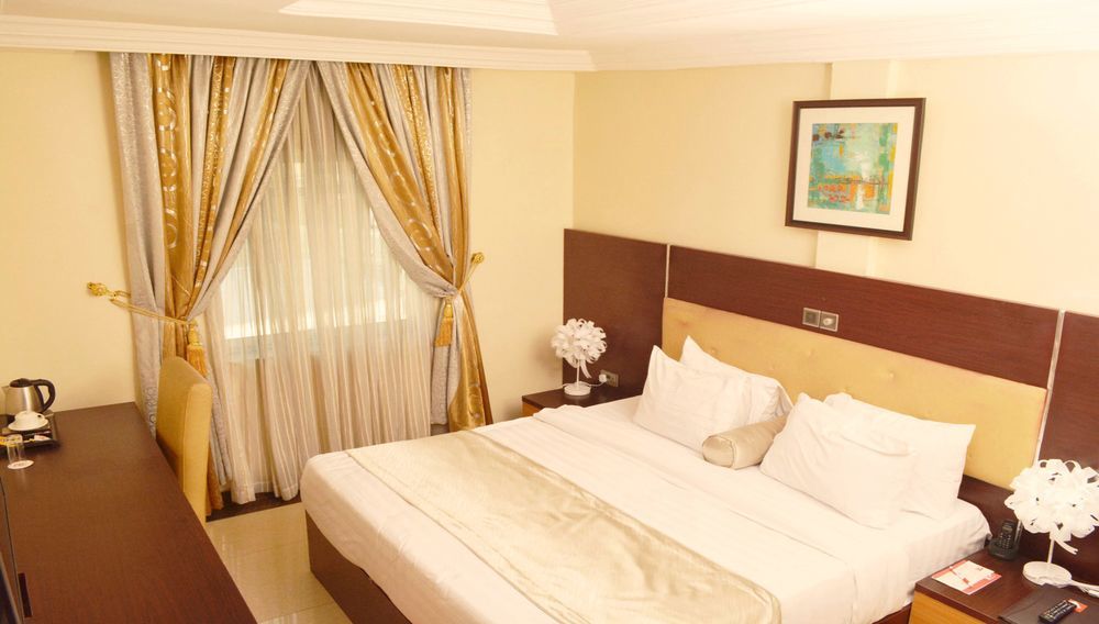 Sweet Spirit Hotel And Suites Danag - 포트하커트 외부 사진