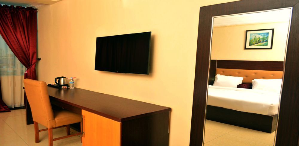 Sweet Spirit Hotel And Suites Danag - 포트하커트 외부 사진