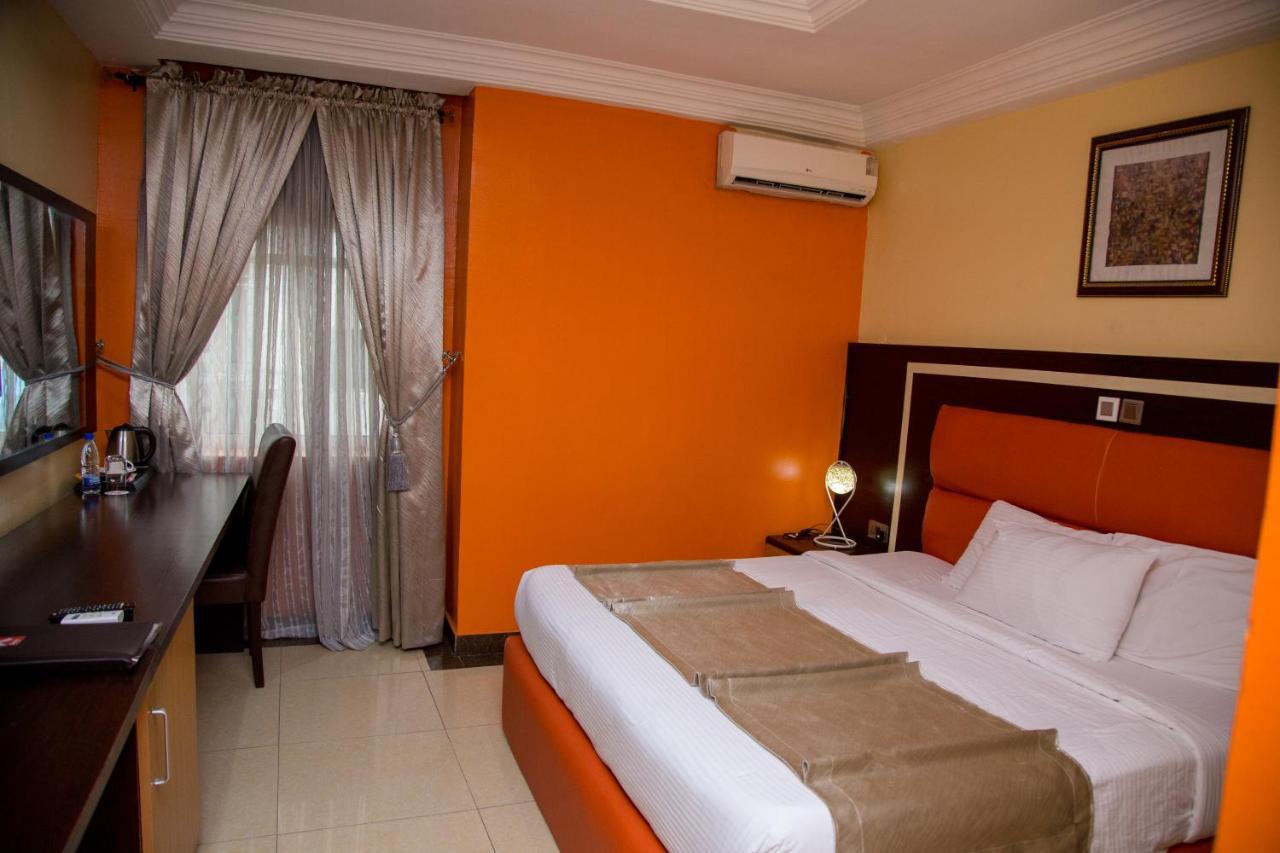 Sweet Spirit Hotel And Suites Danag - 포트하커트 외부 사진